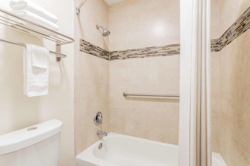 פלורידה סיטי Econo Lodge Inn & Suites מראה חיצוני תמונה