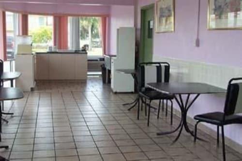 פלורידה סיטי Econo Lodge Inn & Suites מראה חיצוני תמונה
